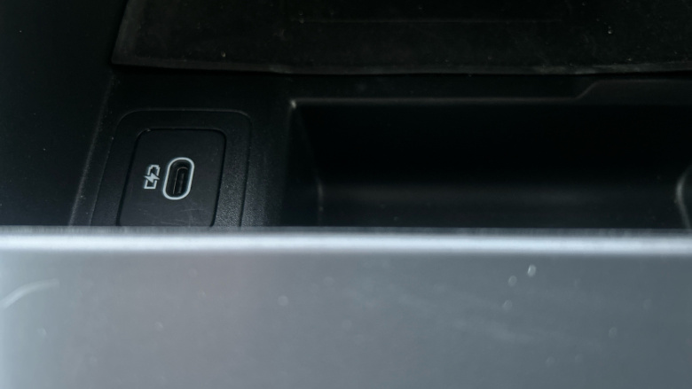 Land Rover Range Rover Velar 2.0 D200 MHEV Dynamic SE 5dr Auto Diesel Estate